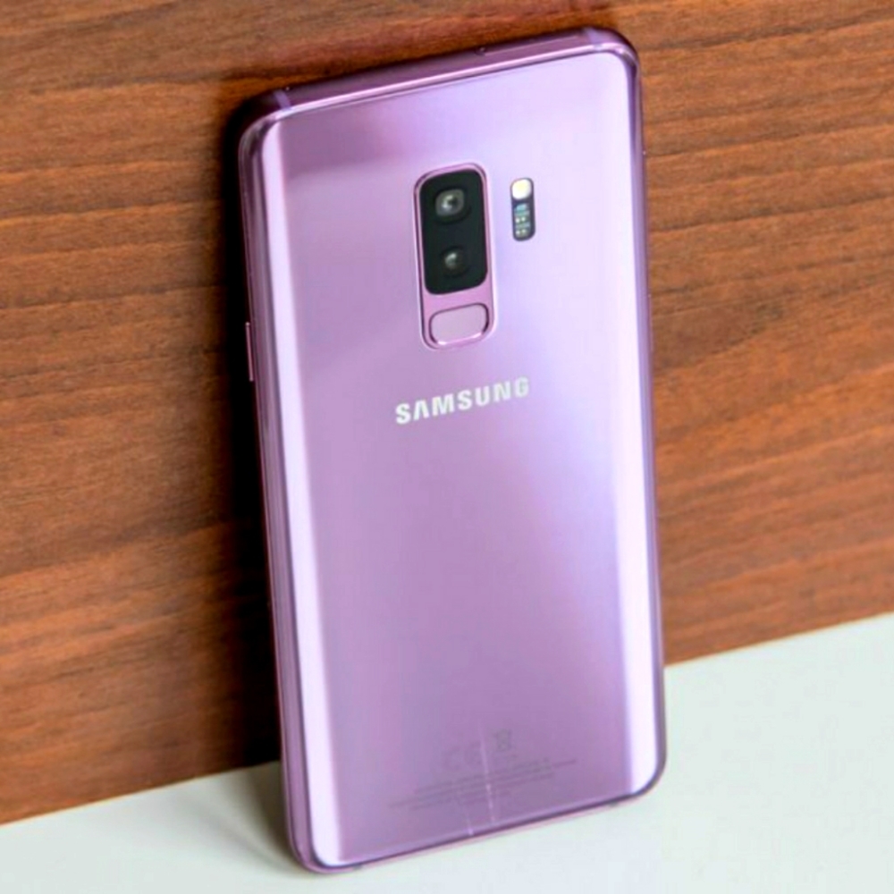S9+ 64g  VER SMALL UNNOTICEABLE CRACK ON BCK&FRNT